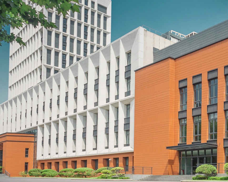 學(xué)?？照{(diào)節(jié)能方案